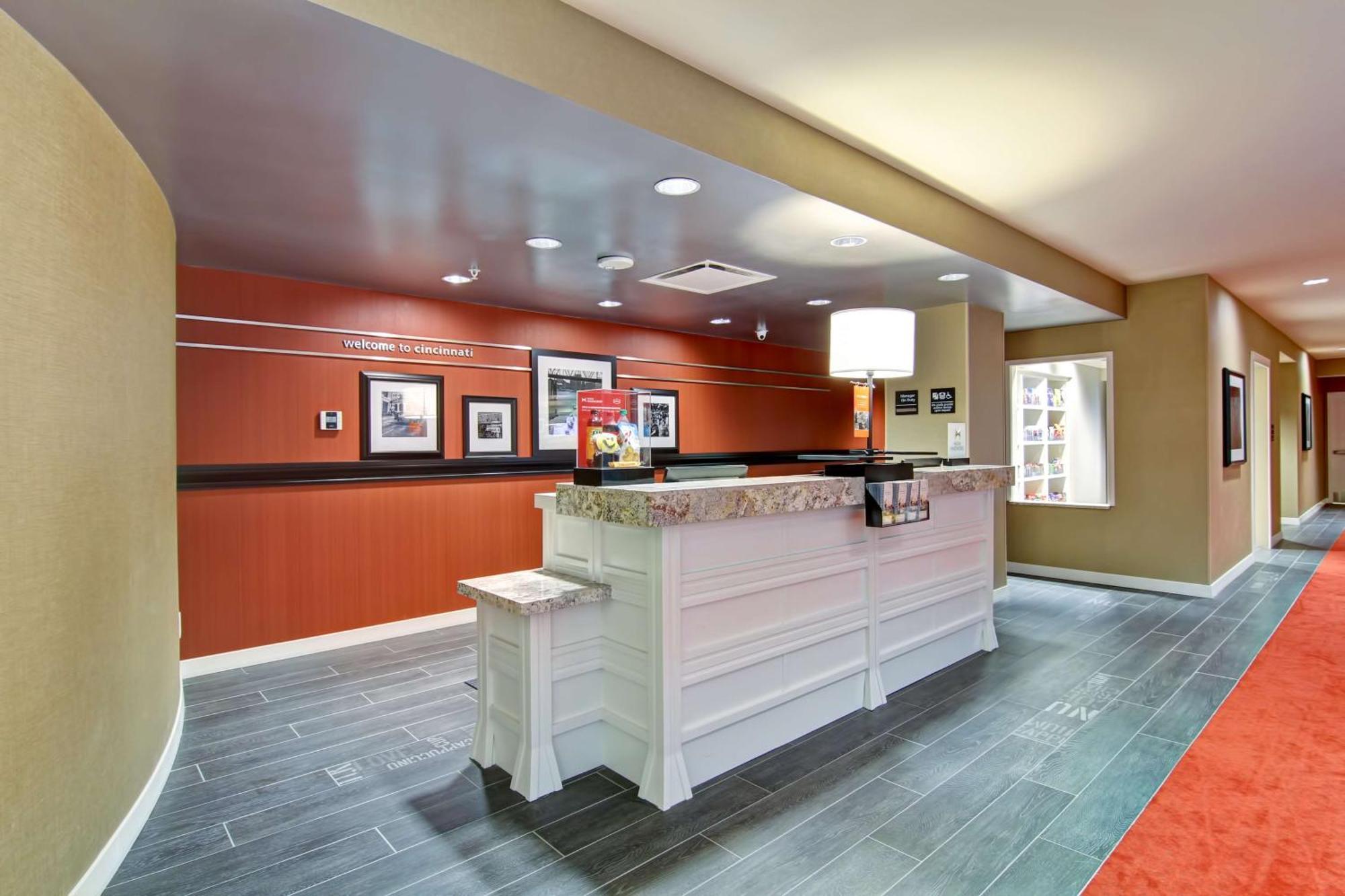 Hampton Inn And Suites Cincinnati - Downtown Kültér fotó